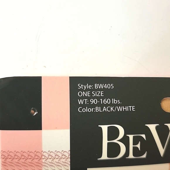 STRIPE OPAQUE PANTYHOSE WITH CAT IN BOWTIE DESIGN - Picture 5 of 5